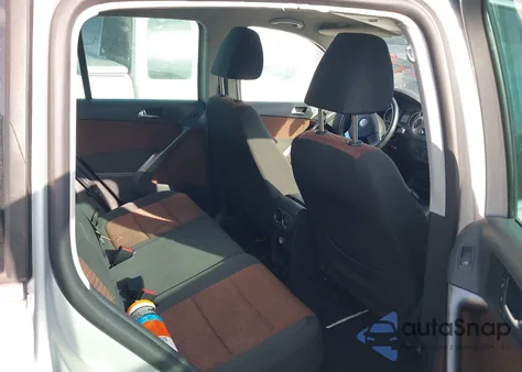 2010 Volkswagen Tiguan Se из США, поврежденный, VIN WVGAV7AXXAW000155